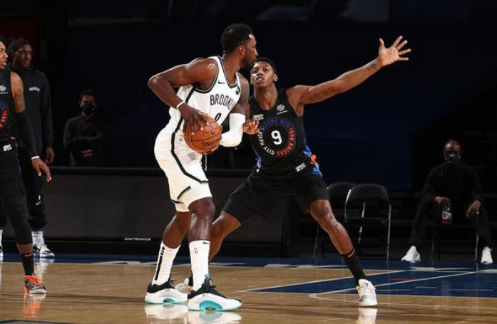 九博官网 -里程碑夜！布鲁克林篮网回应争议，NBA常规赛清晨刷纪录，引发热议，轮换策略成焦点的简单介绍