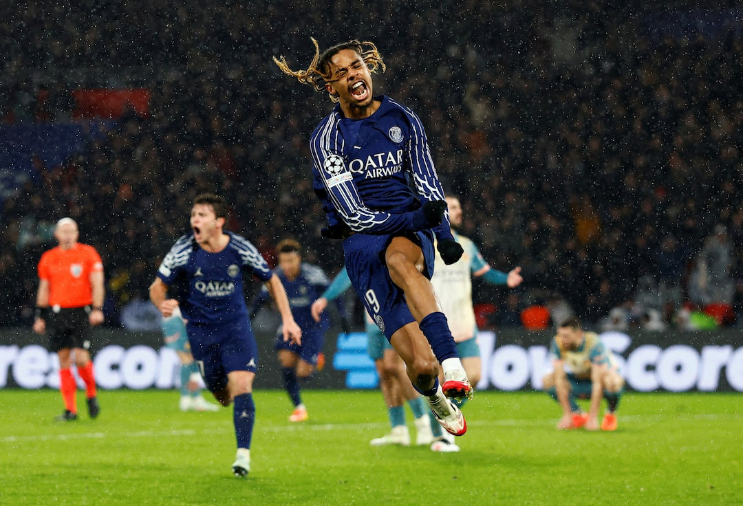 关于巴黎圣日耳曼冲刺阶段完成体检，志在荷甲名次提升，悬念犹存，球探报告显示潜力的信息