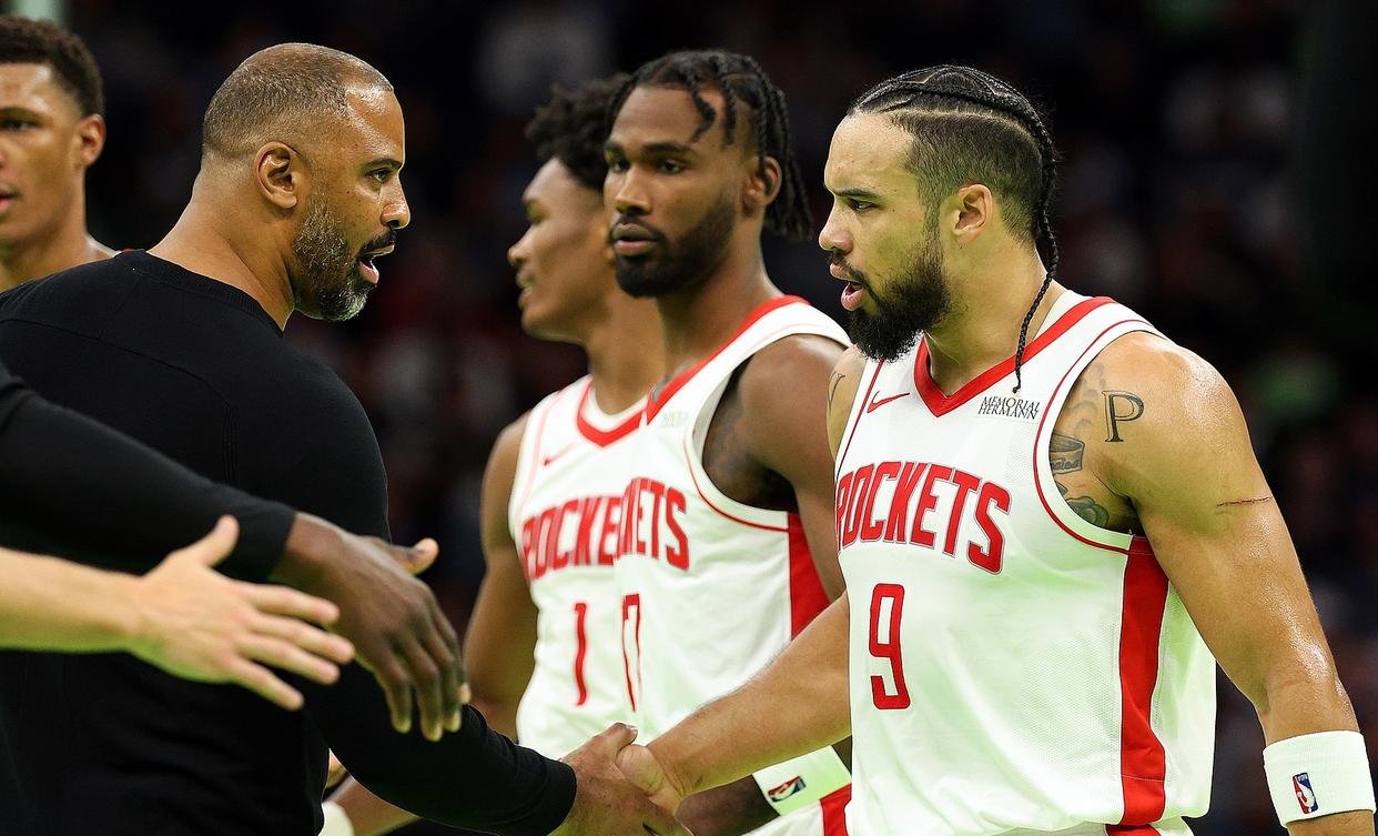 九博官网 -关于俄克拉荷马雷霆训练开放日，今夜临场应变引欢呼，NBA常规赛在即，轮换策略成焦点的信息