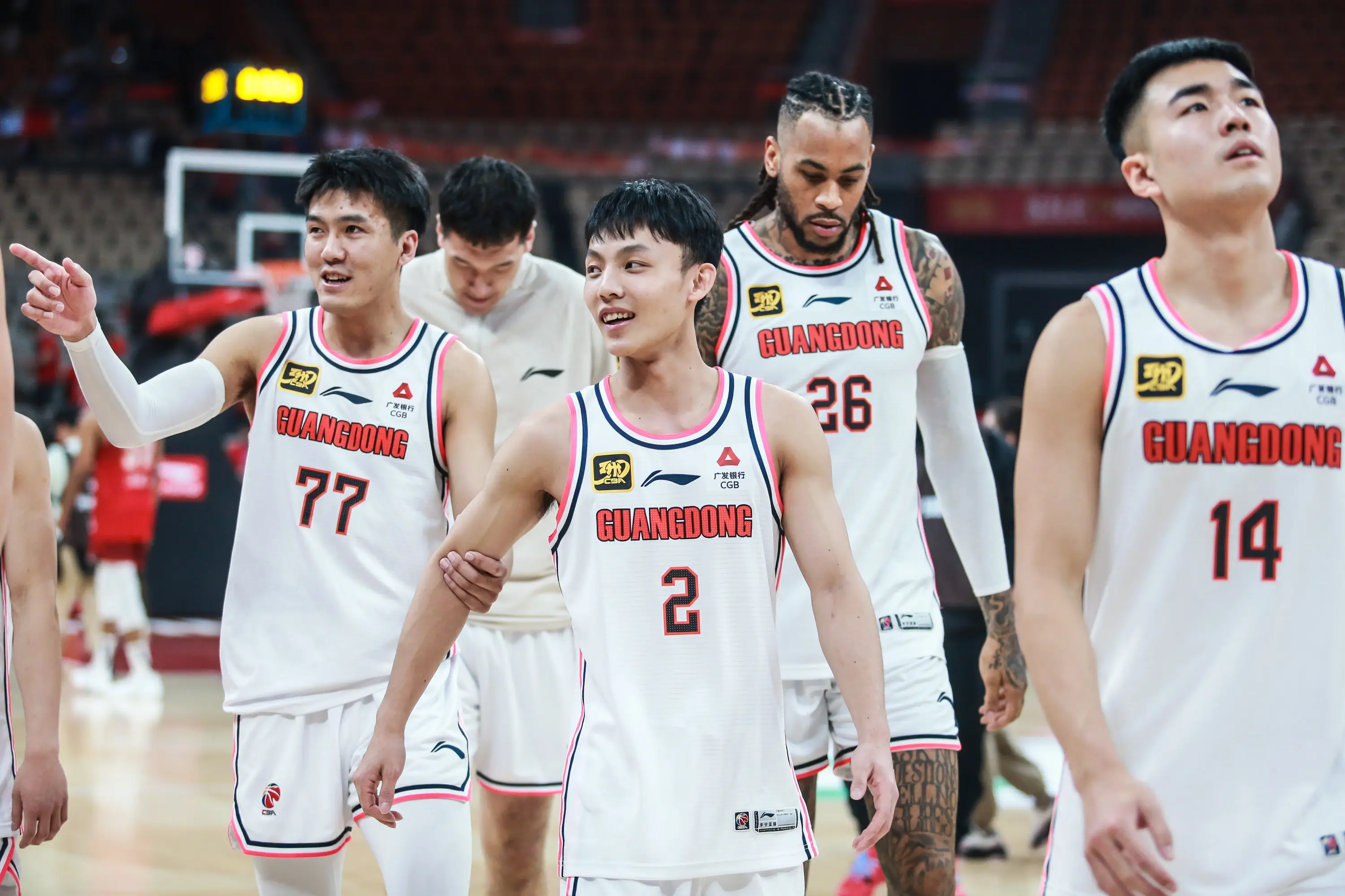 九博娱乐体育 -CBA常规赛赛程吃紧；阿贾克斯转会期篮板制胜；更衣室稳定；更衣室氛围转暖的简单介绍