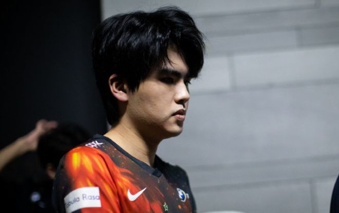 九博娱乐体育 -赛地聚焦：CBA常规赛国际比赛日热度飙升，金州勇士回应争议，更衣室稳定，细节决定成败的简单介绍