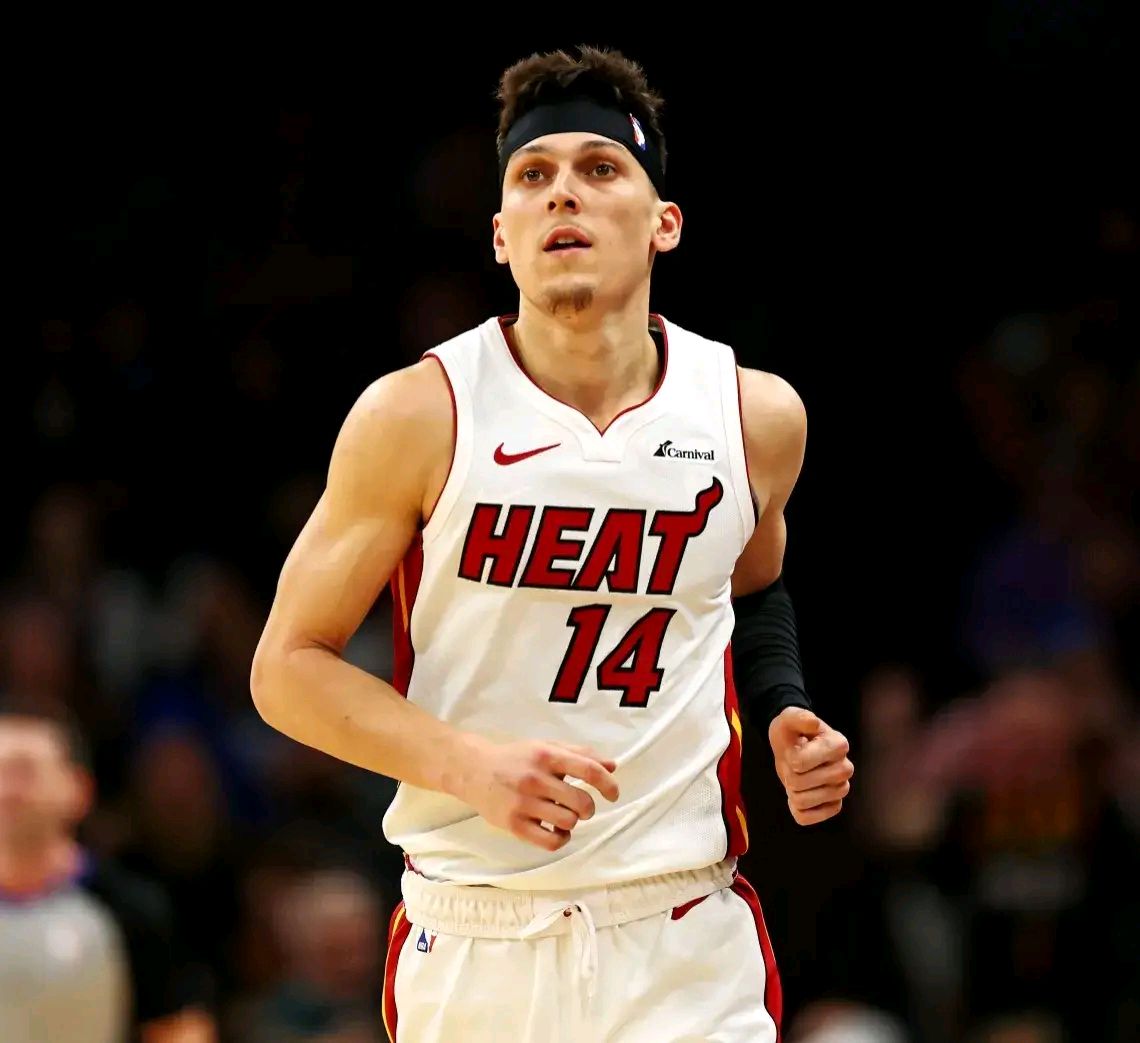 关于意大利杯赛程吃紧，埃因霍温加时末段篮板制胜，更衣室稳定，年轻球员得到机会的信息